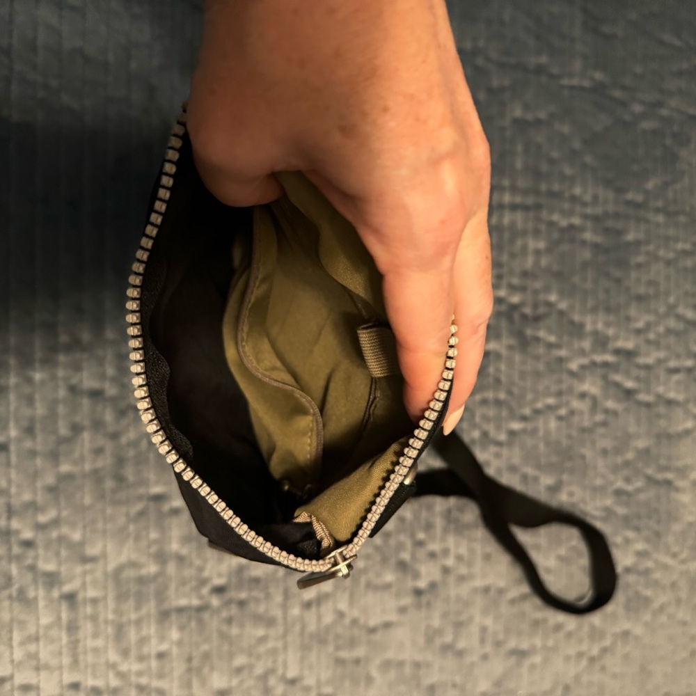 Purse - Picture 2 of 3